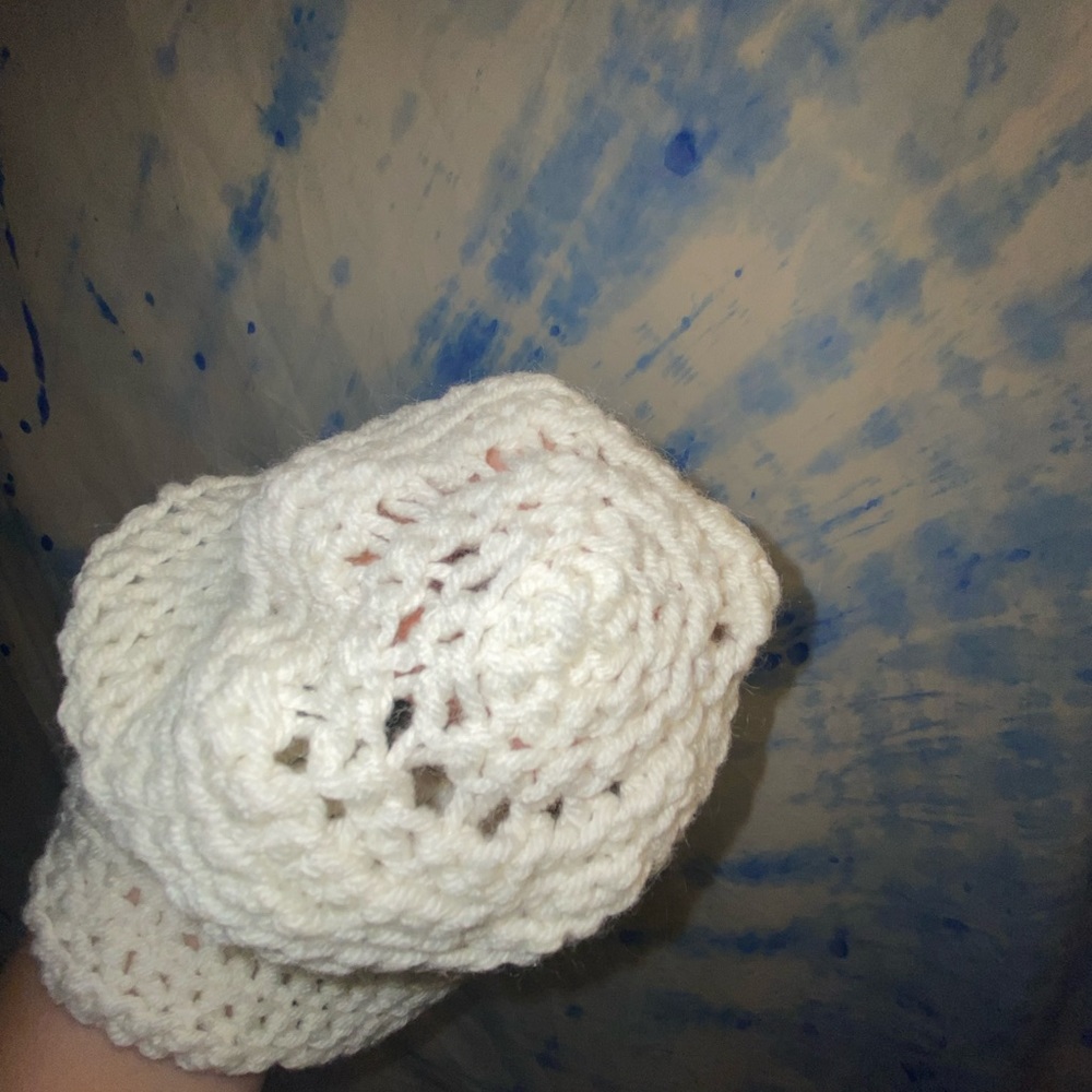 White beanie